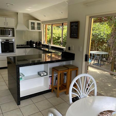 Spacious Home Paraparaumu Exteriör bild